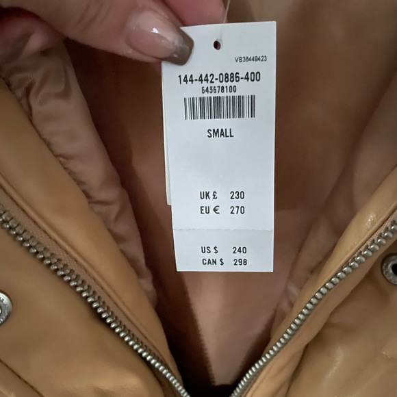 Brand new Abercrombie &Fitch Ultra Vegan Leather puffer midi , SOLD OUT - Picture 5 of 8